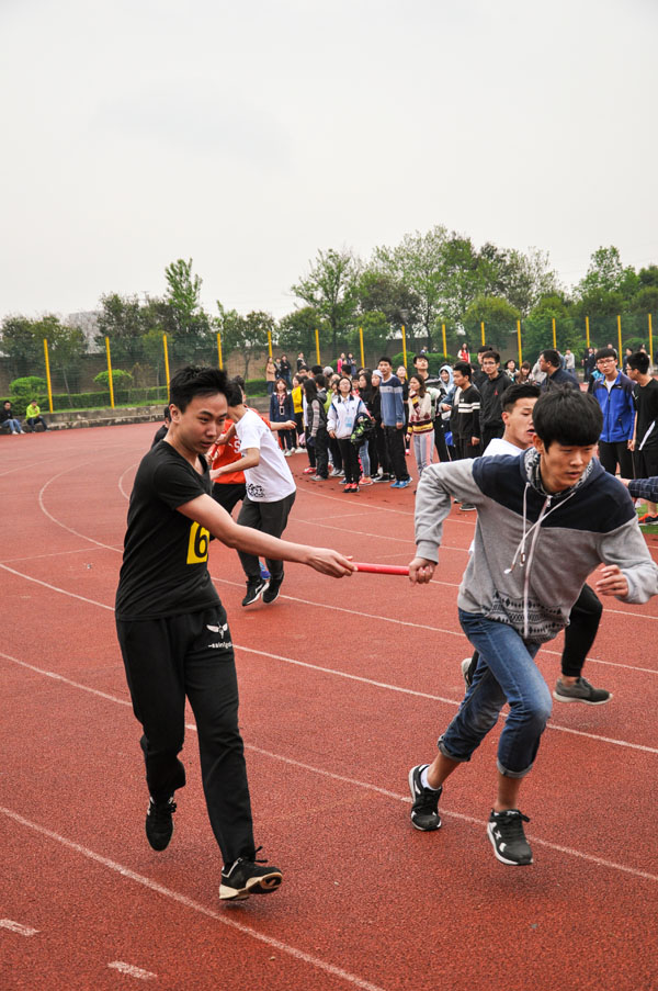 传递——男子接力.JPG